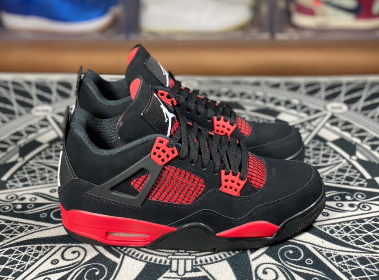 Air Jordan 4