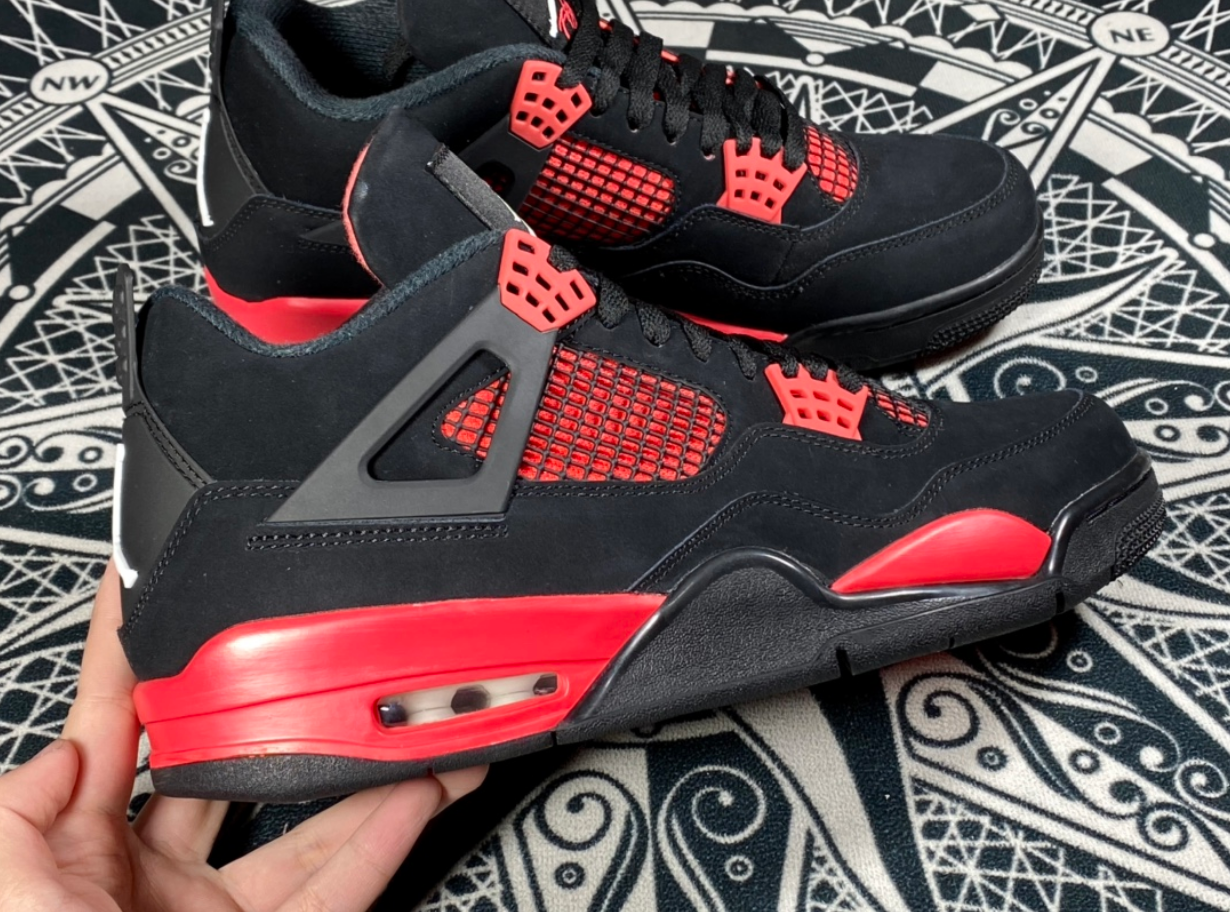 Air Jordan 4