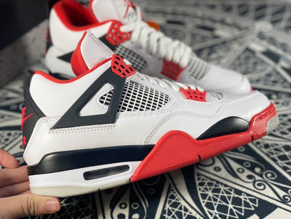 Air Jordan 4