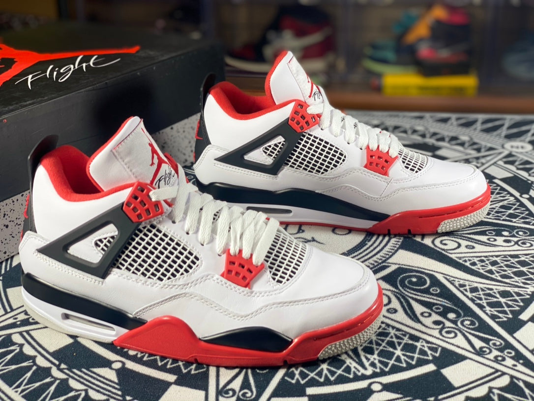 Air Jordan 4