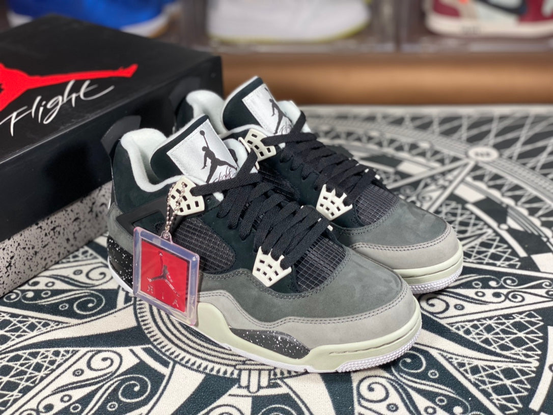 Air Jordan 4