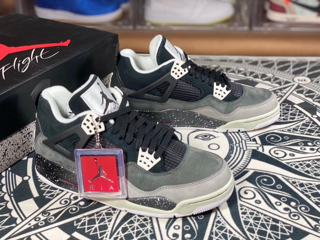 Air Jordan 4