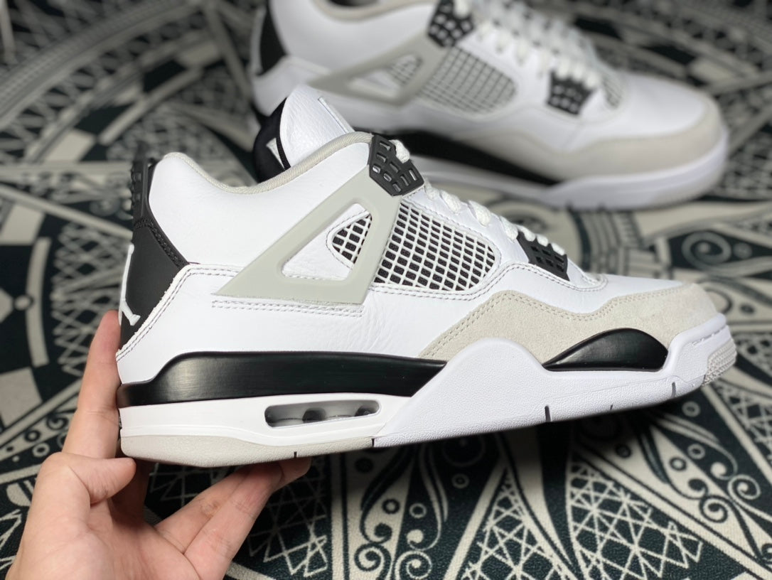 Air Jordan 4