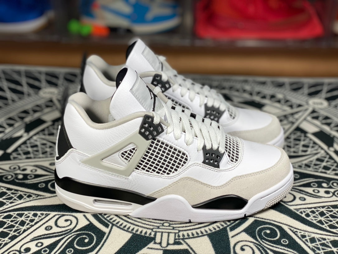 Air Jordan 4