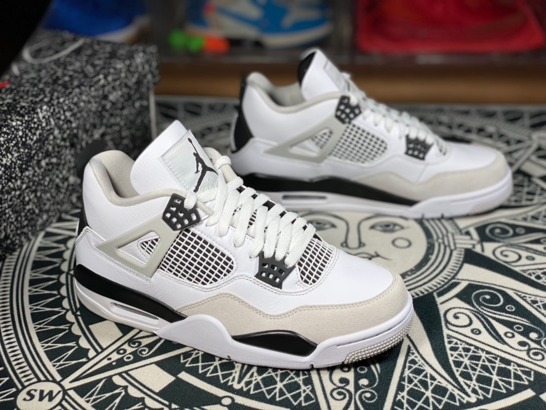 Air Jordan 4