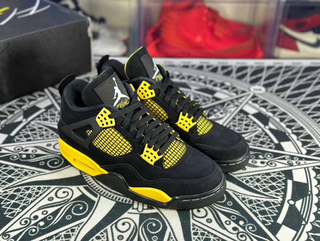 Air Jordan 4