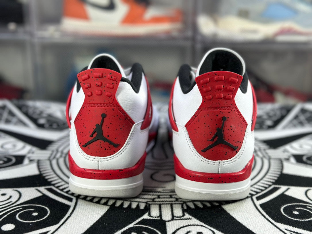 Air Jordan 4