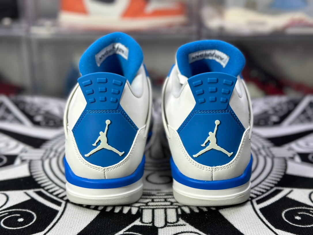 Air Jordan 4