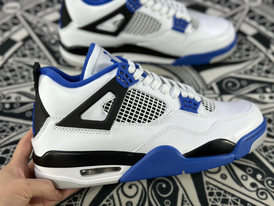 Air Jordan 4